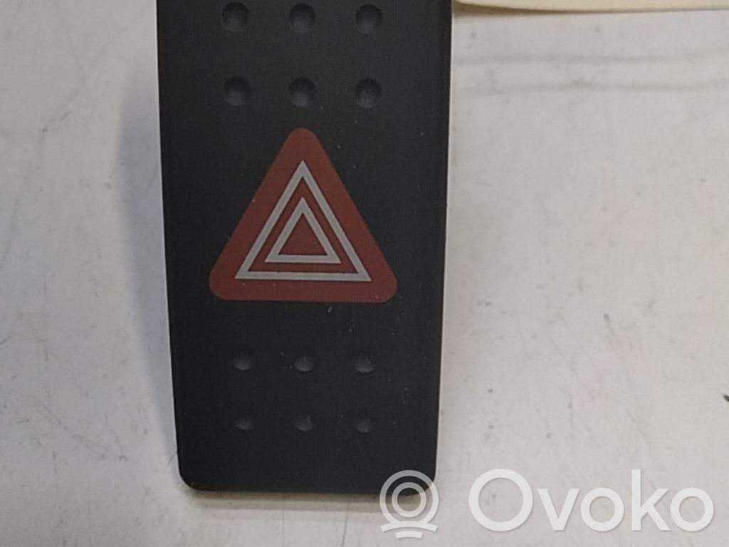 Suzuki SX4 Hazard light switch 