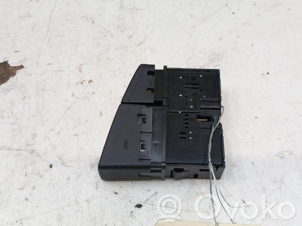Suzuki SX4 Interruttore luci di emergenza 