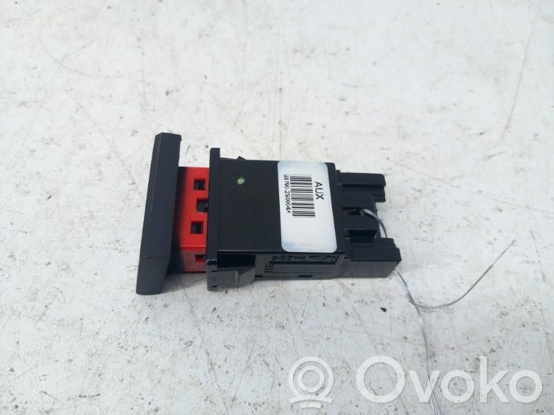 Hyundai ix35 Botón interruptor de luz de peligro 