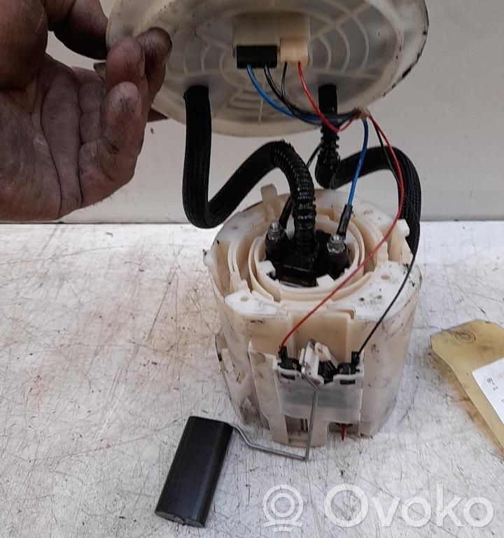 Opel Astra H Fuel level sensor 
