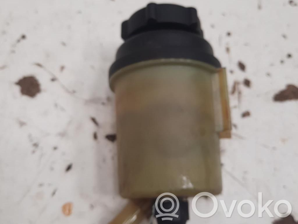 Ford Mondeo MK IV Ohjaustehostimen nestesäiliö 