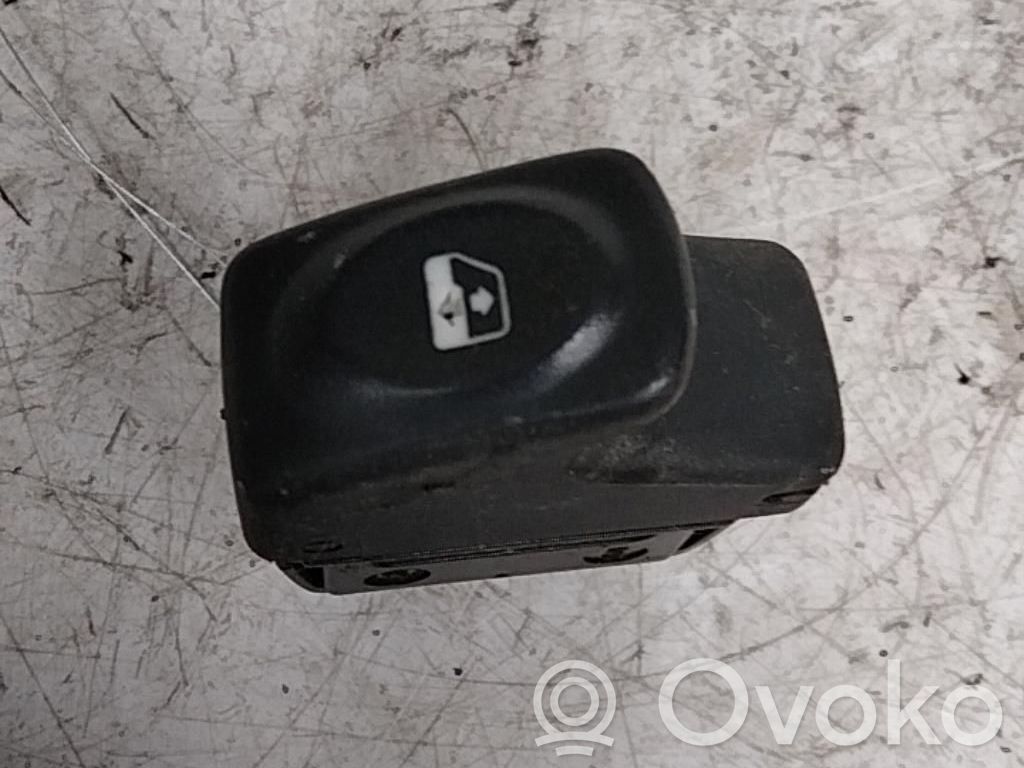 Renault Clio II Electric window control switch 