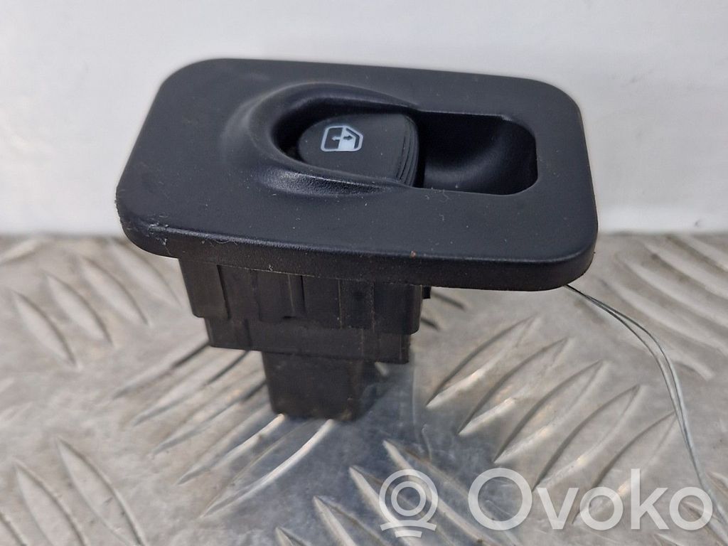 Lancia Ypsilon Electric window control switch 