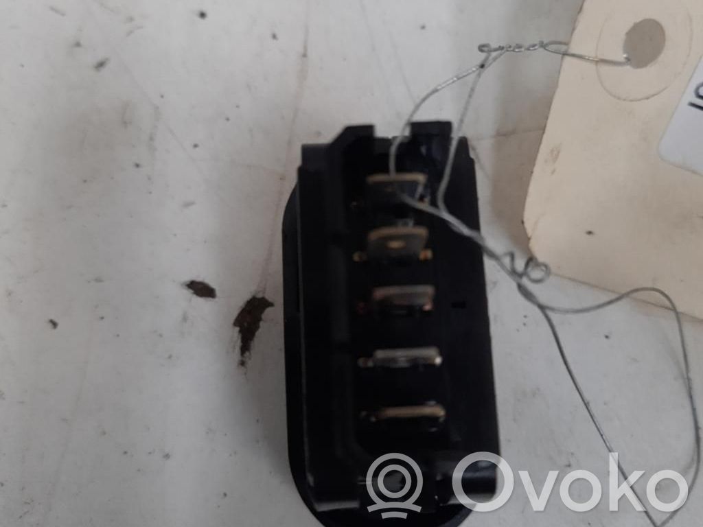 Dacia Duster Electric window control switch 