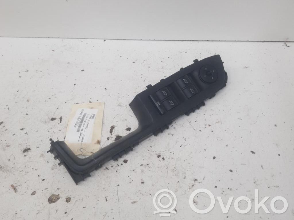 Ford C-MAX I Electric window control switch 