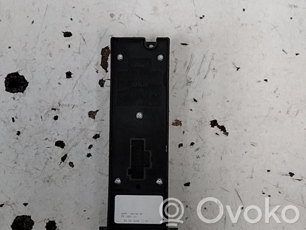 Ford C-MAX I Electric window control switch 