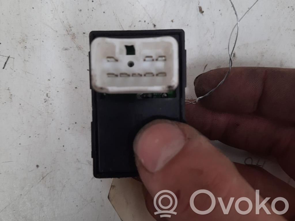 KIA Ceed Electric window control switch 