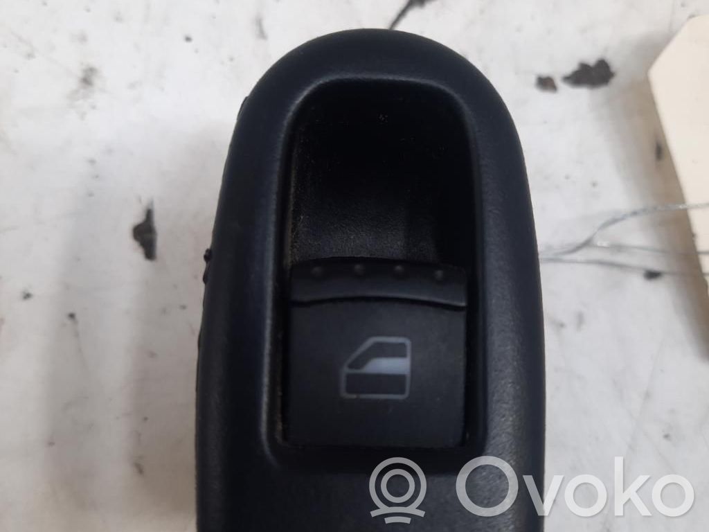Seat Leon (1M) Electric window control switch 
