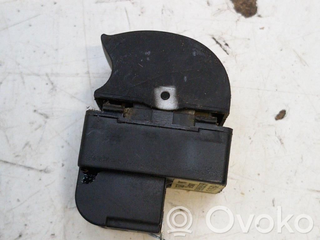 Audi A4 S4 B6 8E 8H Electric window control switch 