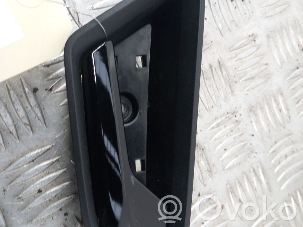 Manecilla interna puerta trasera   806701136R