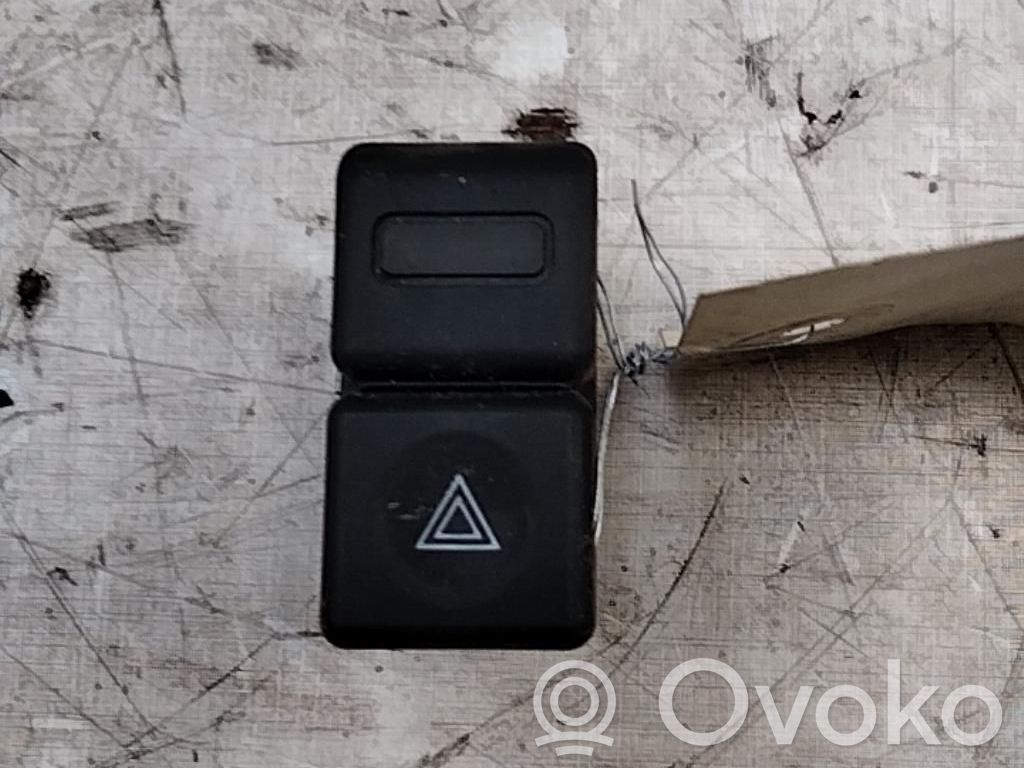 Peugeot 605 Hazard light switch 