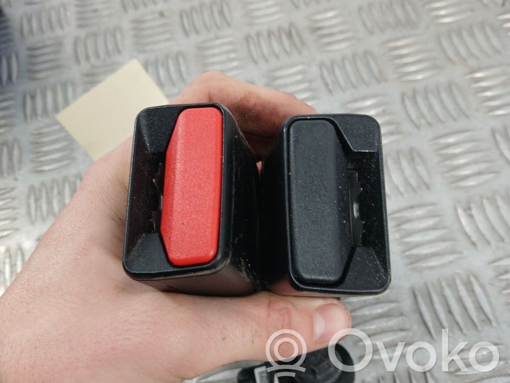 Citroen C3 Aircross Klamra tylnego pasa bezpieczeństwa 