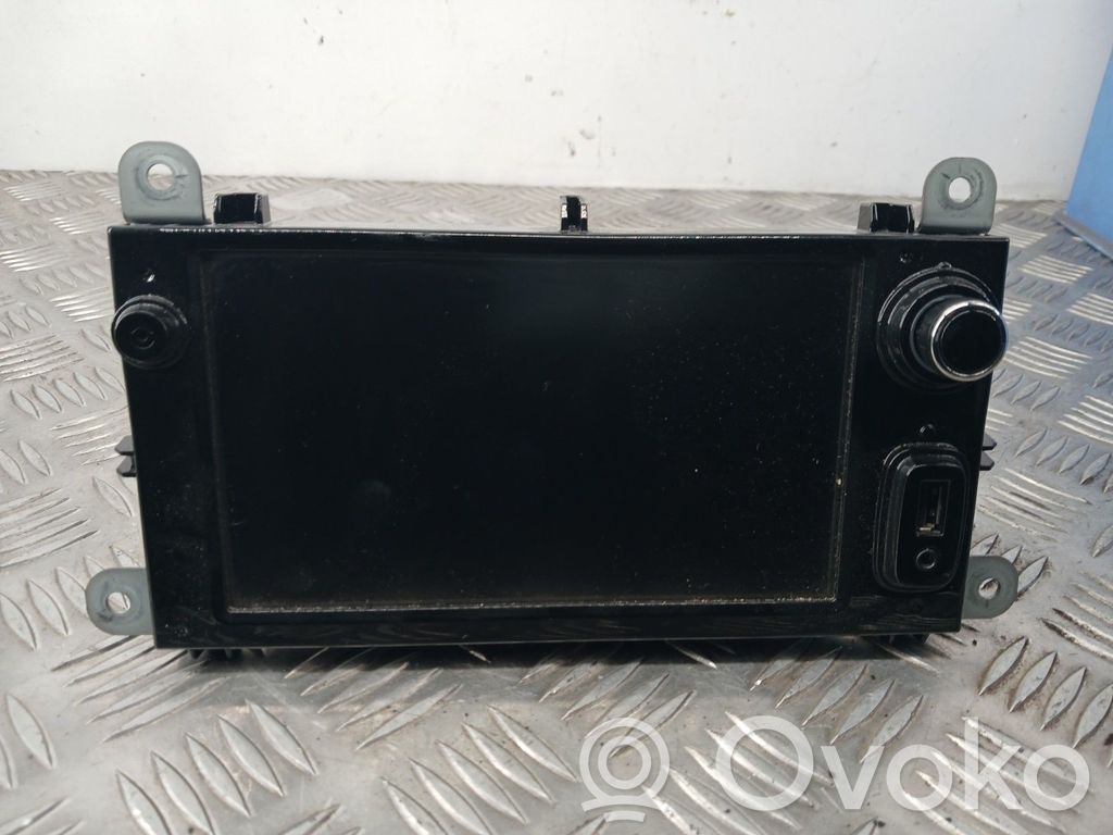 Renault Clio IV Radio/CD/DVD/GPS head unit 