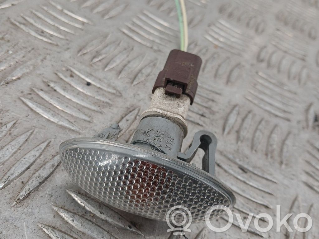 Citroen C5 Front indicator light 
