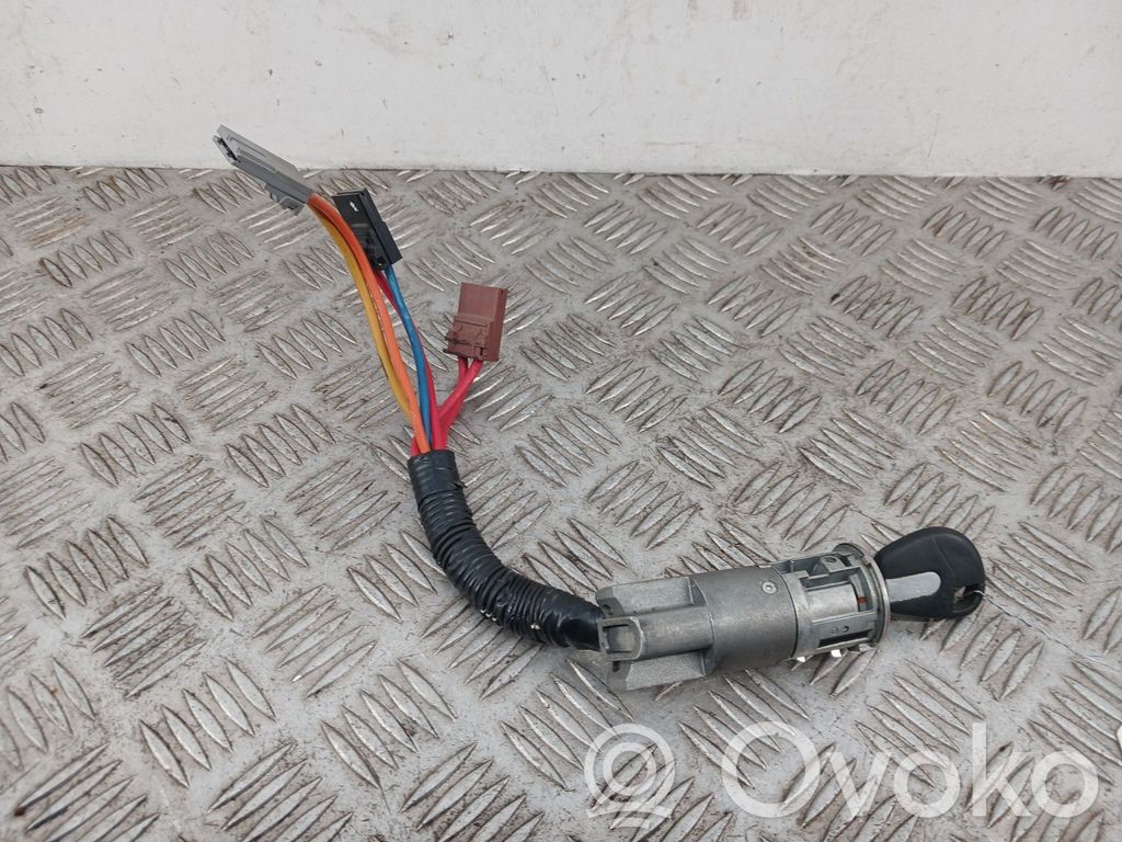 Užvedimo spynelė   00004162W4