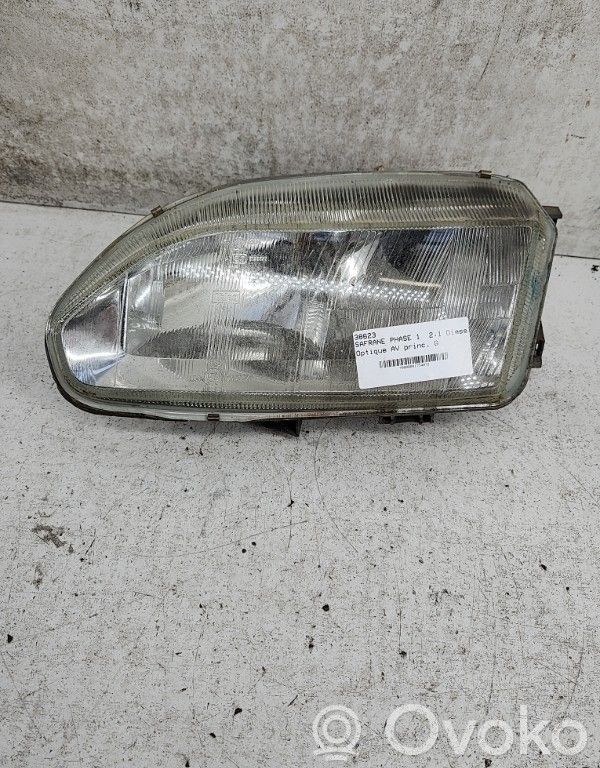 Renault Safrane Lampa przednia 
