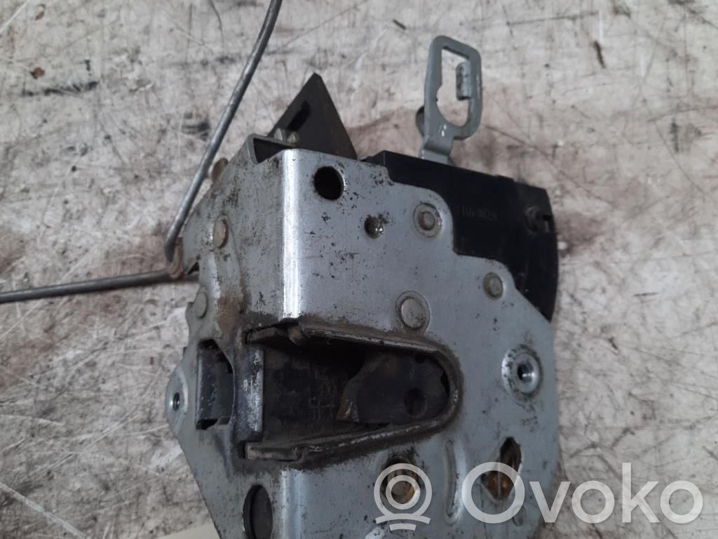 BMW 3 E36 Priekšpusē slēdzene 