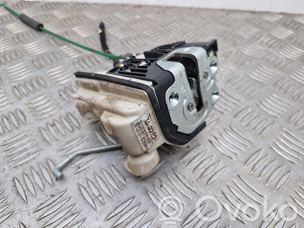 KIA Rio Front door lock 