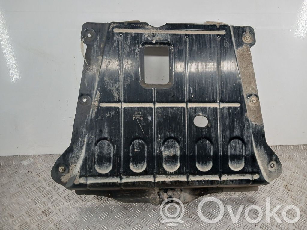 Placa protectora/protector antisalpicaduras motor   758901227R