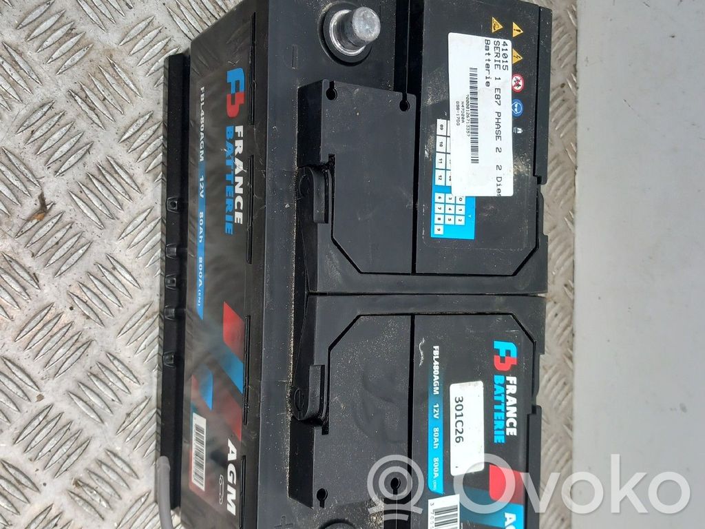 Akumuliatorius   61217555719