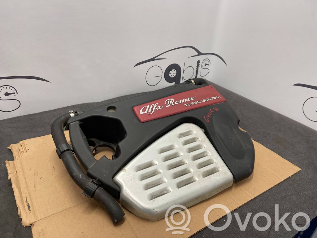 Alfa Romeo Giulietta Variklio dangtis (apdaila) 