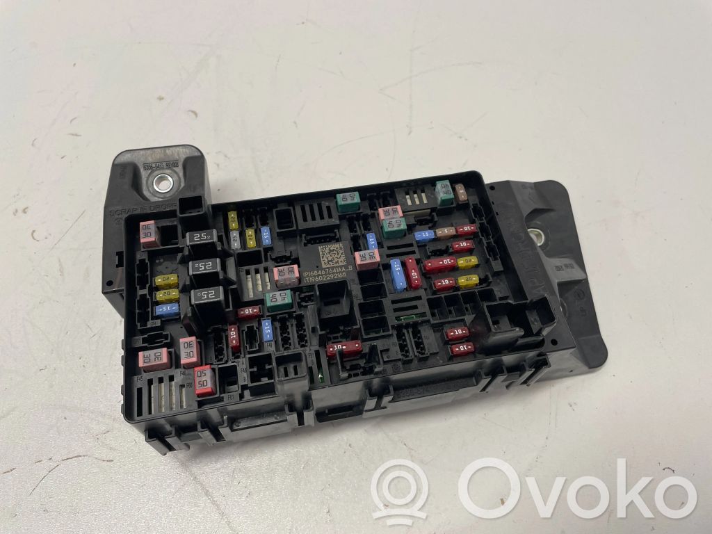 Dodge RAM Fuse module 