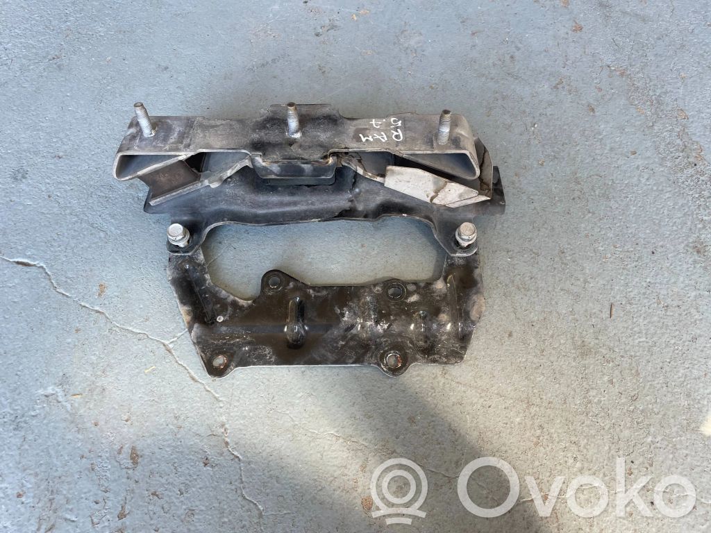 Engine mounting bracket   P68264784AG