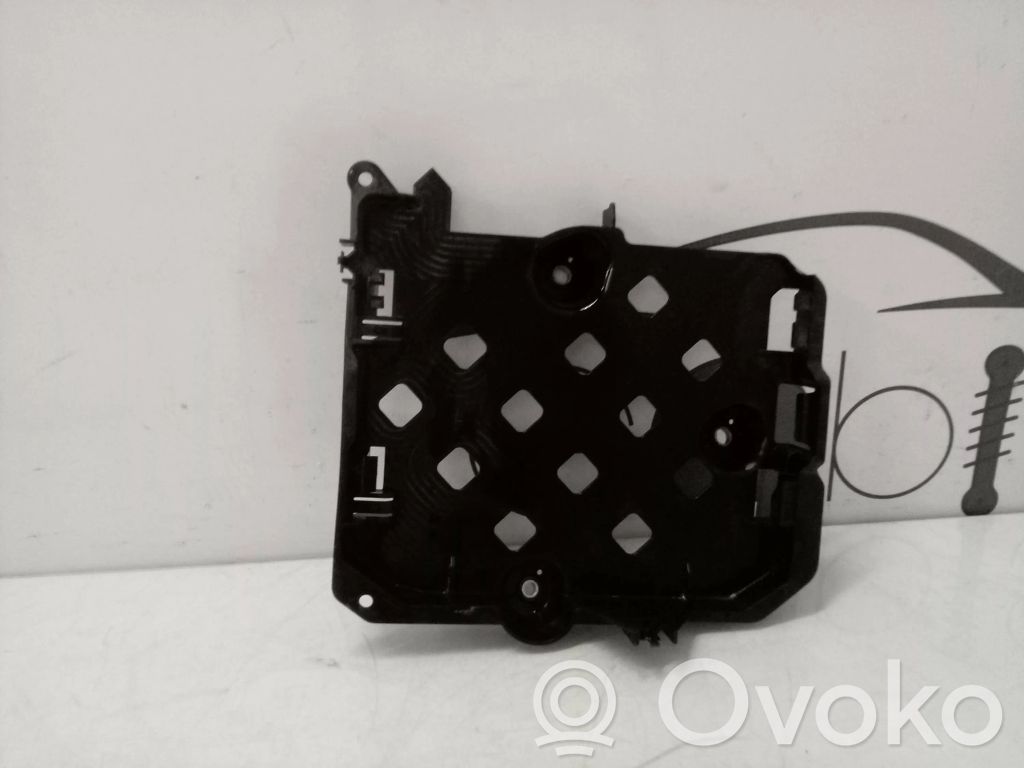 Porsche Cayenne (9Y0 9Y3) Engine control unit holder 