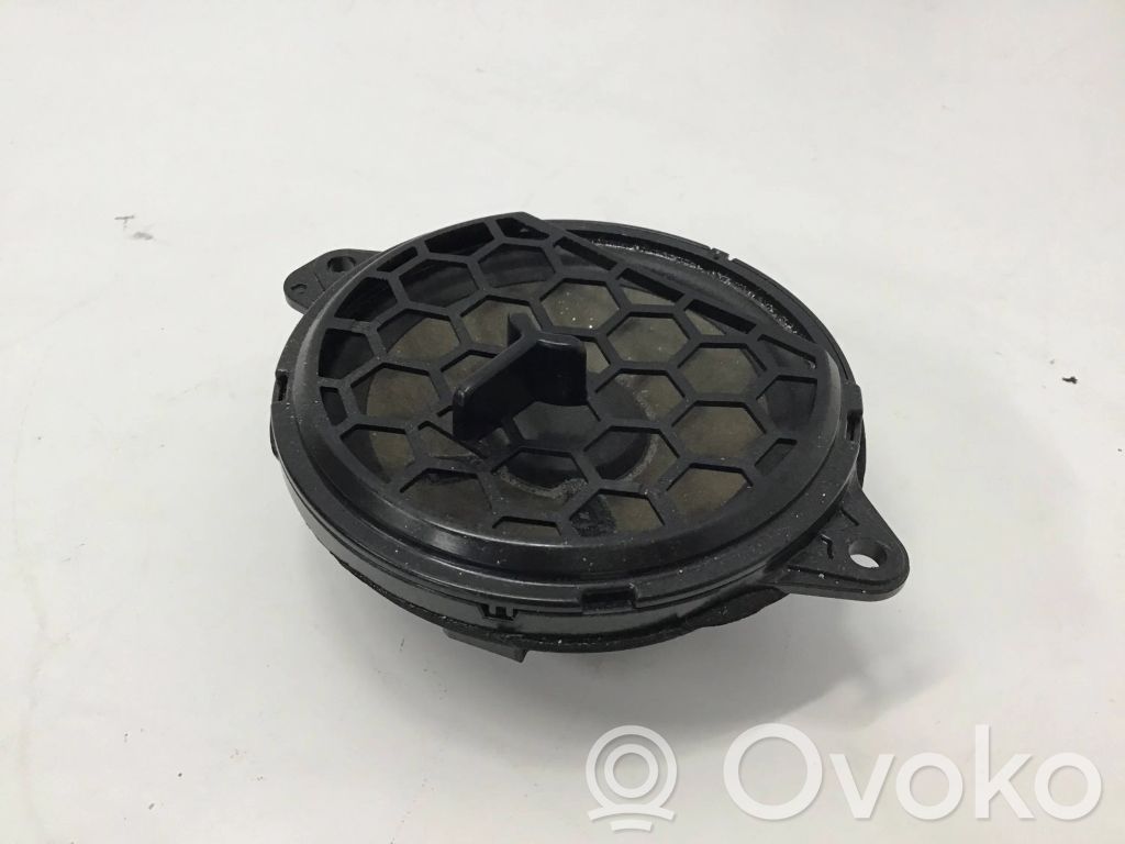 Audi Q7 4M Altavoz de alta frecuencia en la puerta delantera 