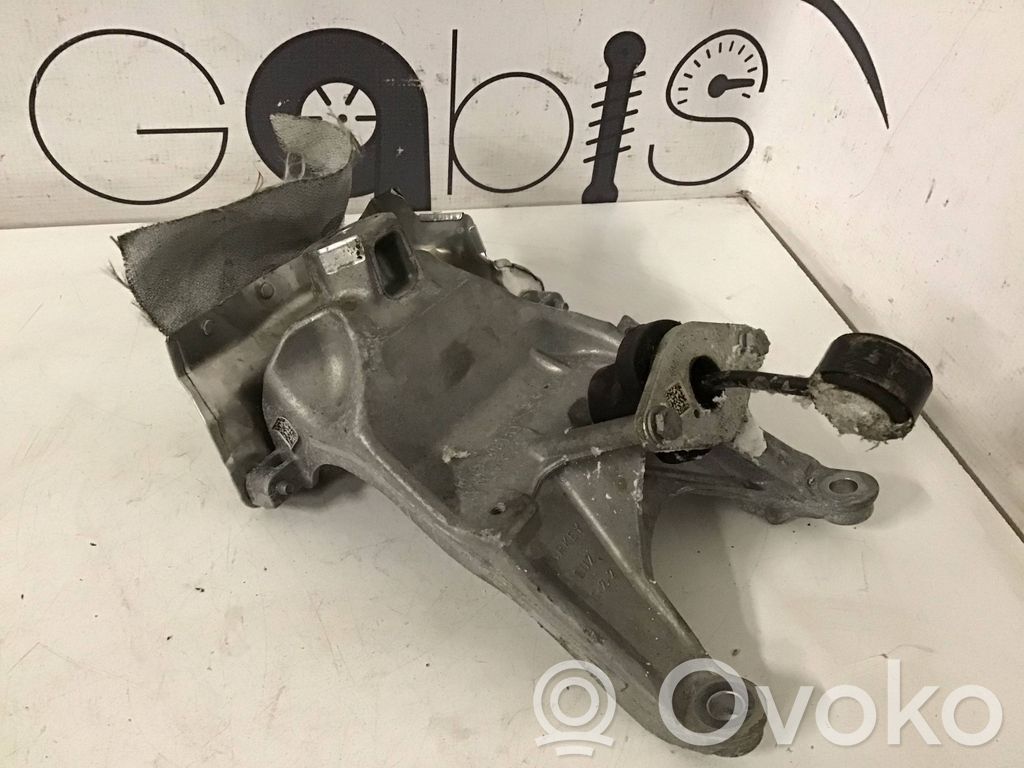 Audi Q3 F3 Engine mounting bracket 