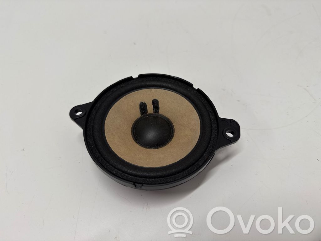 Audi A4 S4 B9 Panel speaker 
