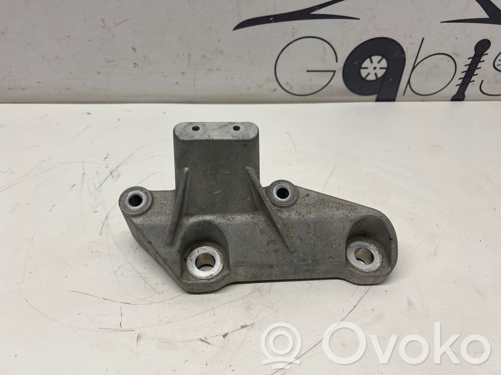 Engine mounting bracket   31686306