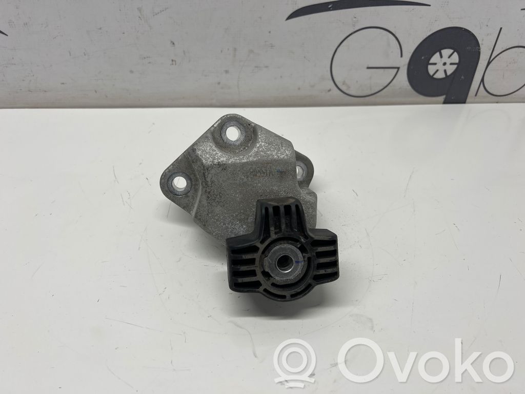 Volvo C40 Engine mount bracket 