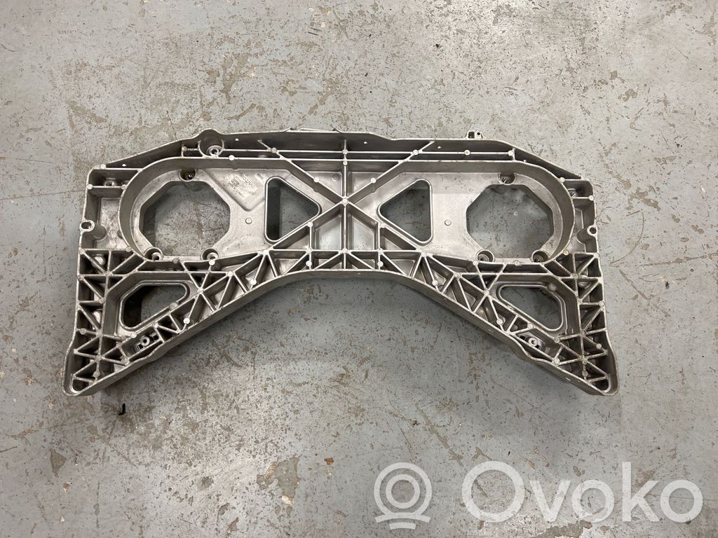 Volvo C40 Engine mounting bracket 