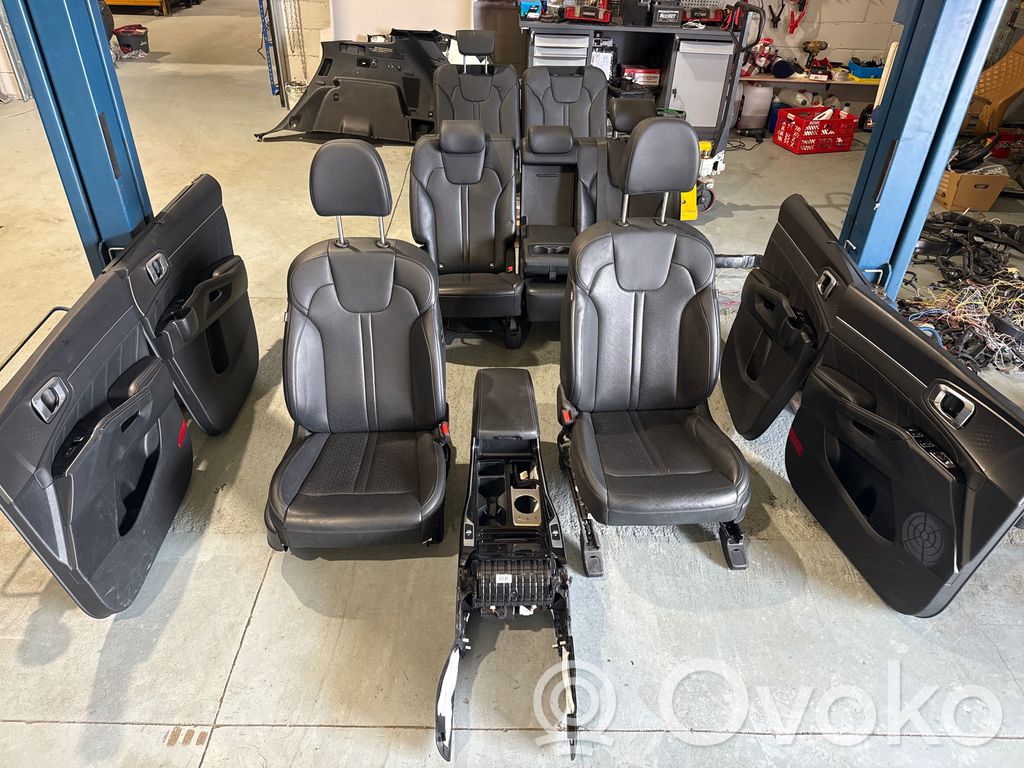 Interior set