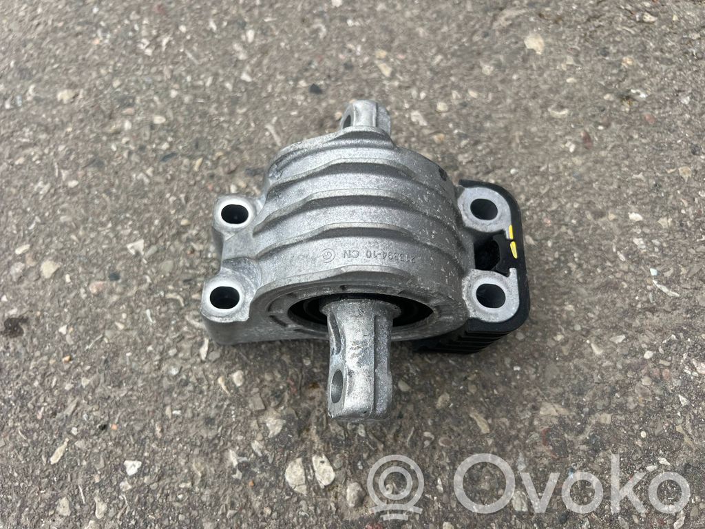 BMW i4 Engine mount bracket 