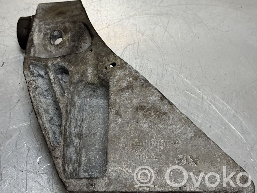 BMW X5 E70 Engine mounting bracket 
