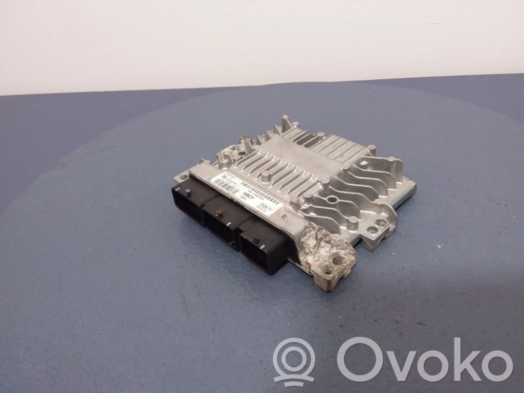 Ford Focus Motorsteuergerät ECU 
