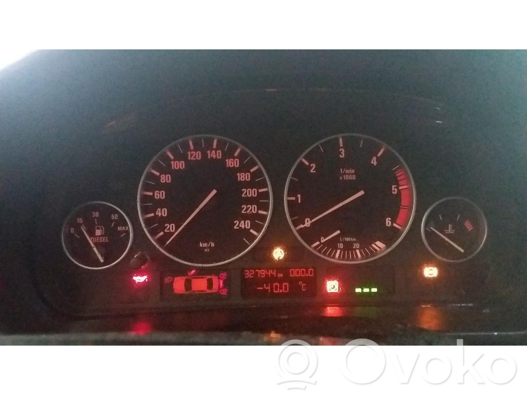 BMW 5 E39 Nopeusmittari (mittaristo) 