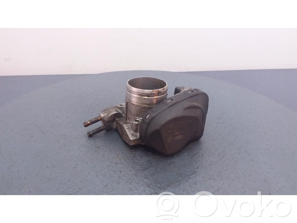 Audi A4 S4 B5 8D Throttle body valve 