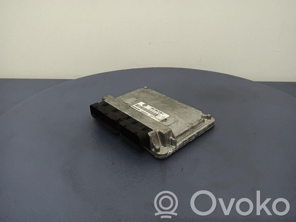 Volkswagen PASSAT B5.5 Engine control unit/module ECU 