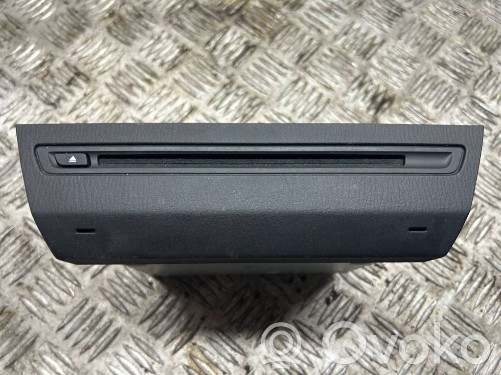 Mazda 3 III Radio/CD/DVD/GPS head unit 