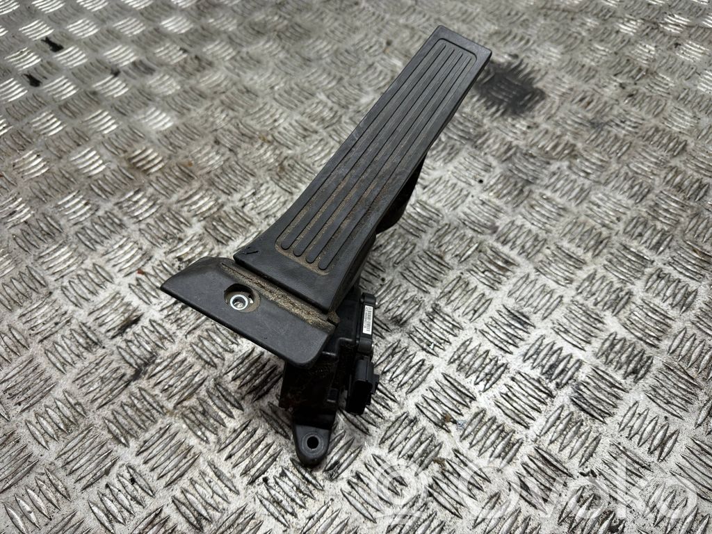 KIA Sportage Accelerator throttle pedal 