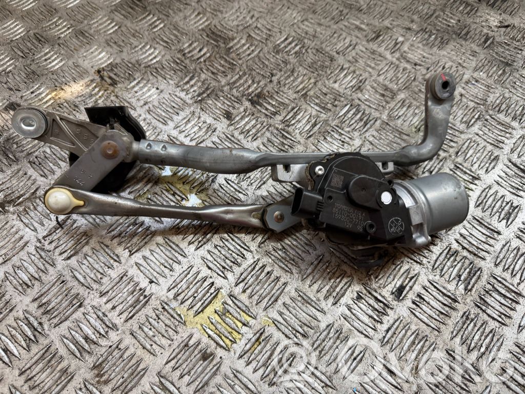 Toyota Yaris Mechanizm i silniczek wycieraczek szyby przedniej / czołowej 