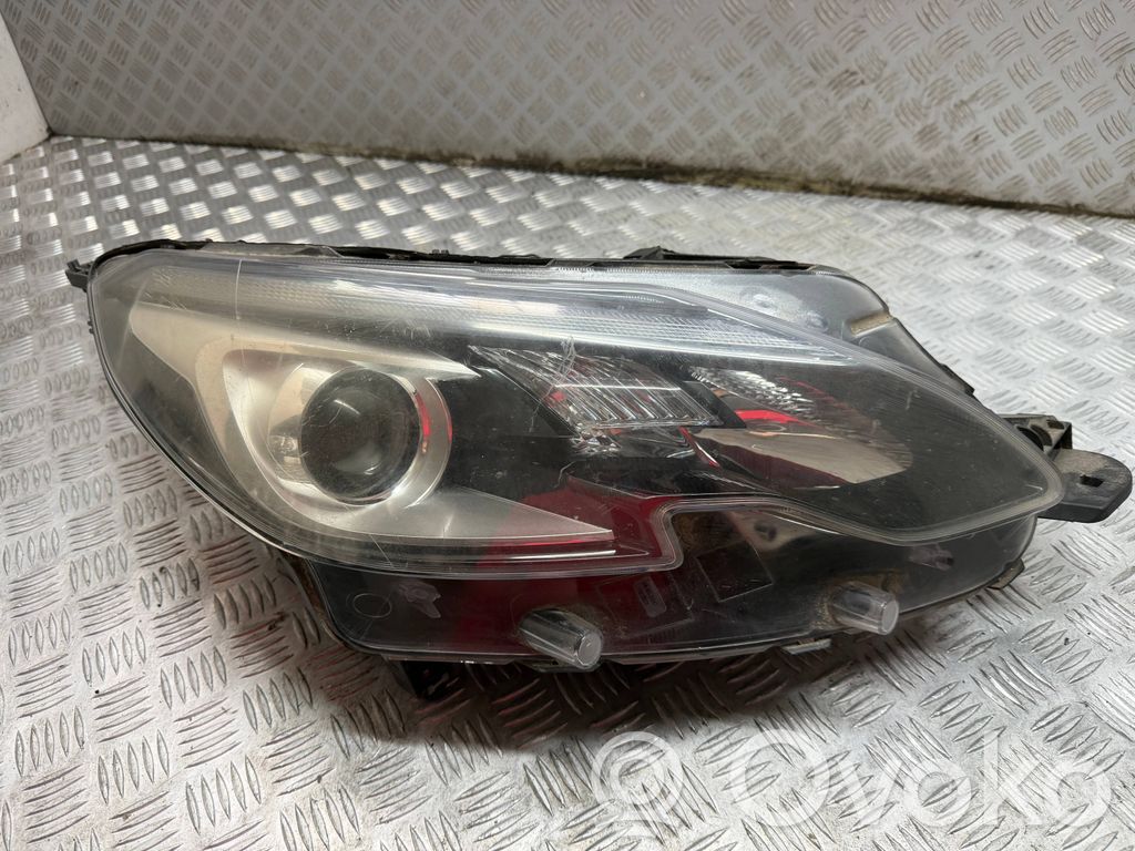 Peugeot 2008 I Phare frontale 