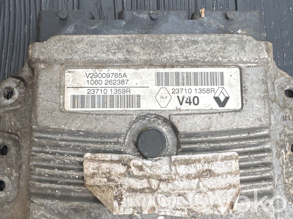 Renault Megane III Engine control unit/module 