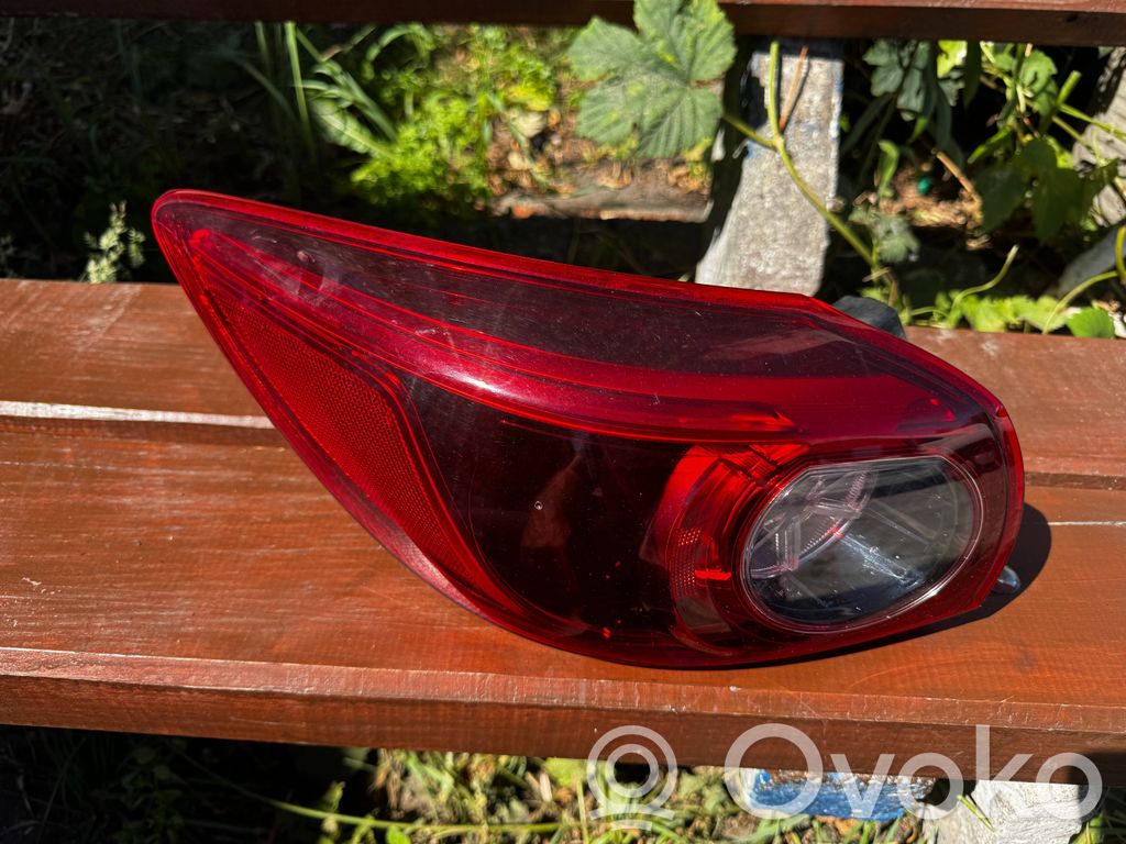 Mazda 3 III Задний фонарь в кузове 