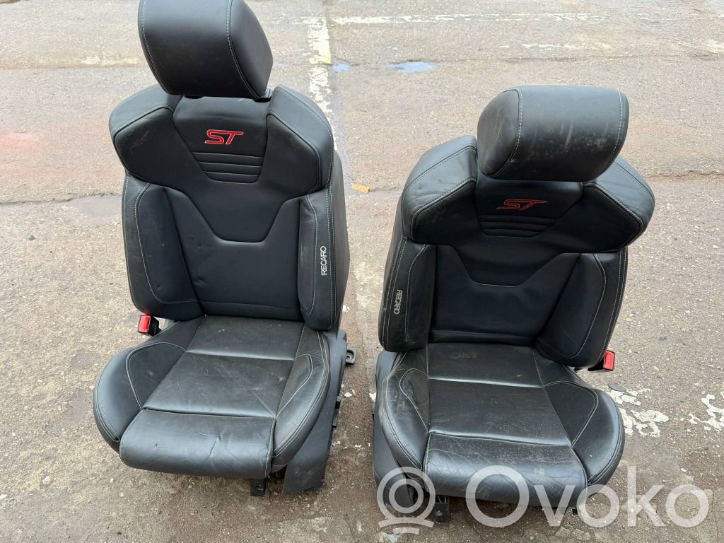 Seat set