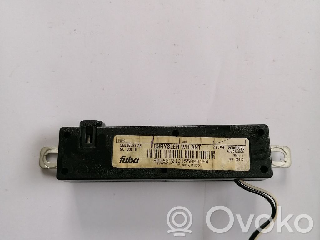 Jeep Grand Cherokee (WK) Aerial antenna amplifier 