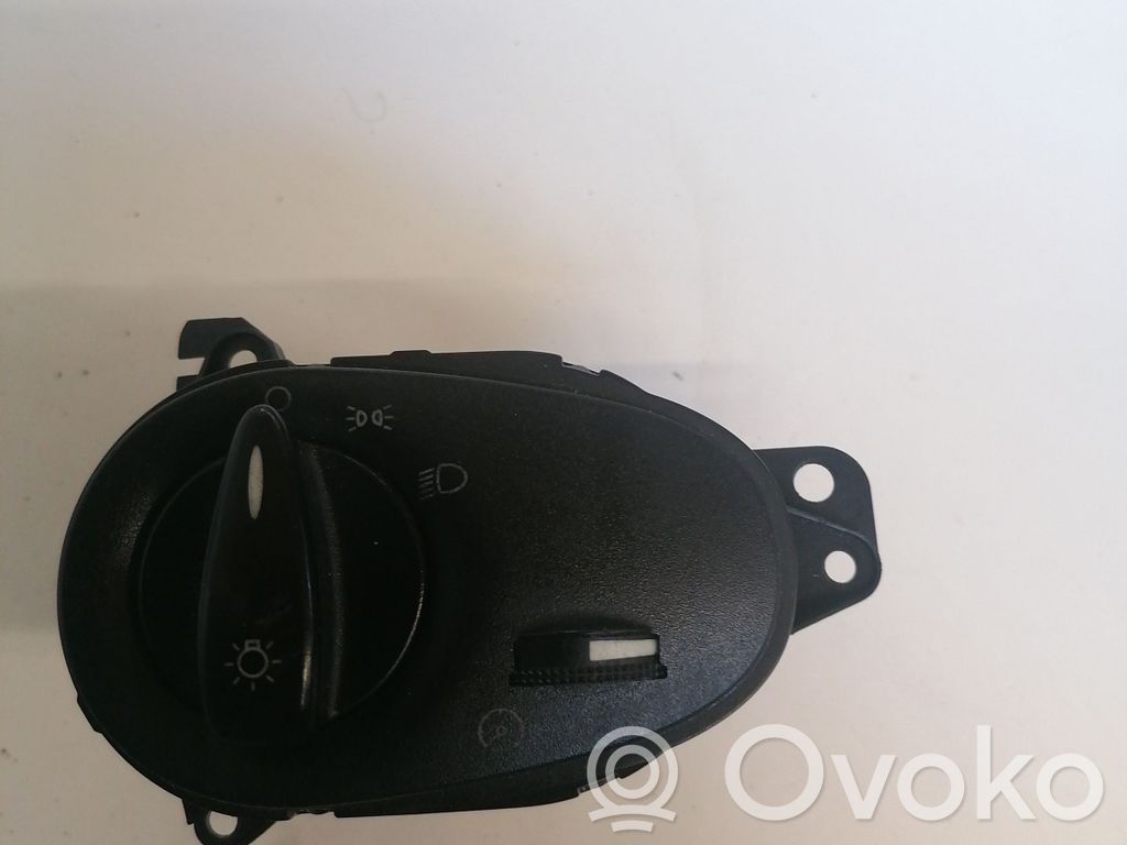 Ford Focus Light switch 